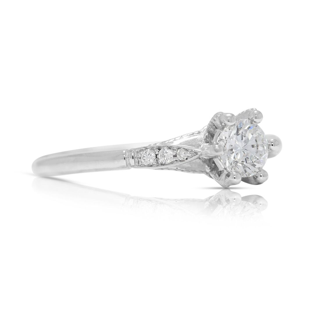 Gorgeous Solitaire Ring in 14k White Gold