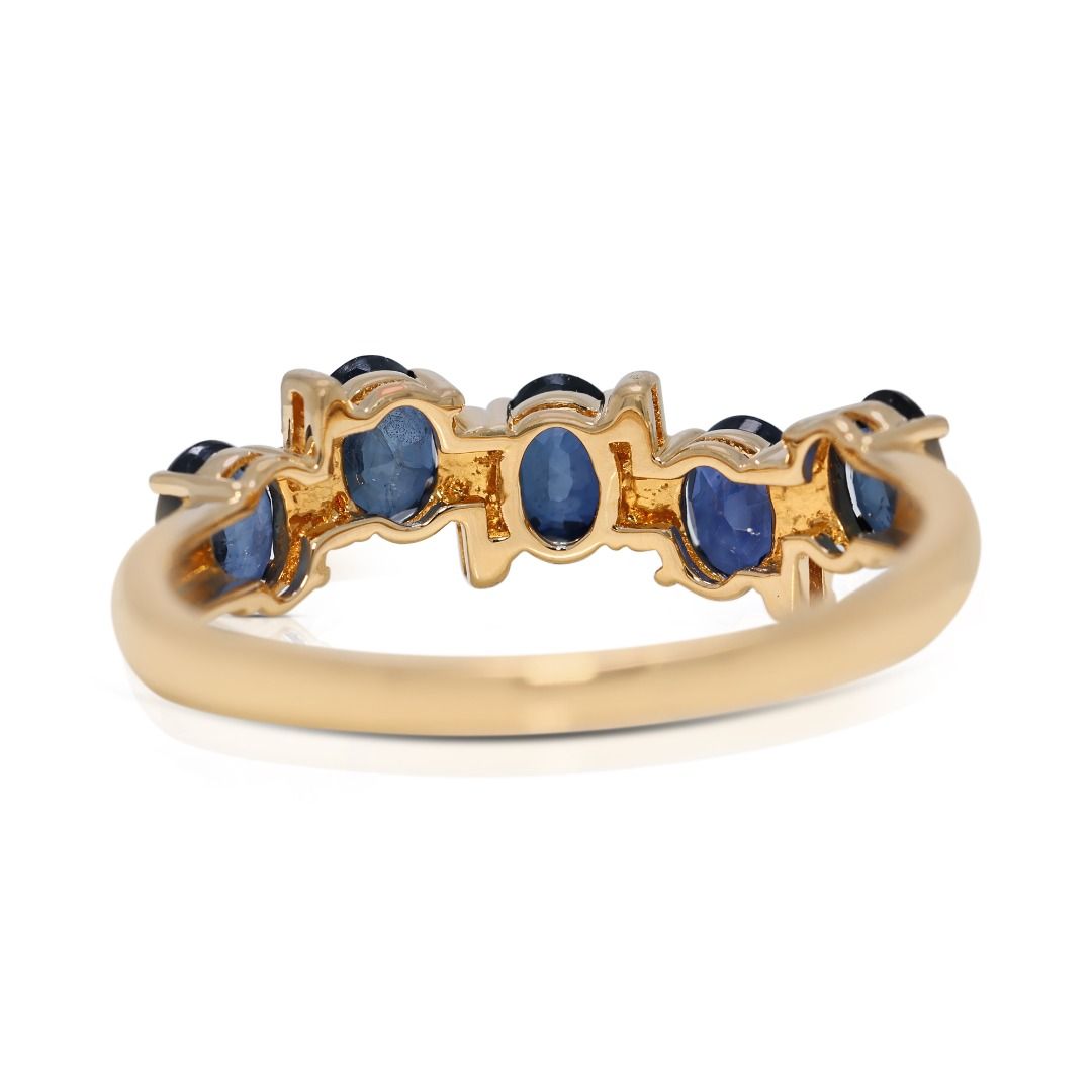 Graceful 0.68ct Blue Sapphire and Natural Diamonds Ring in 18K Yellow Gold