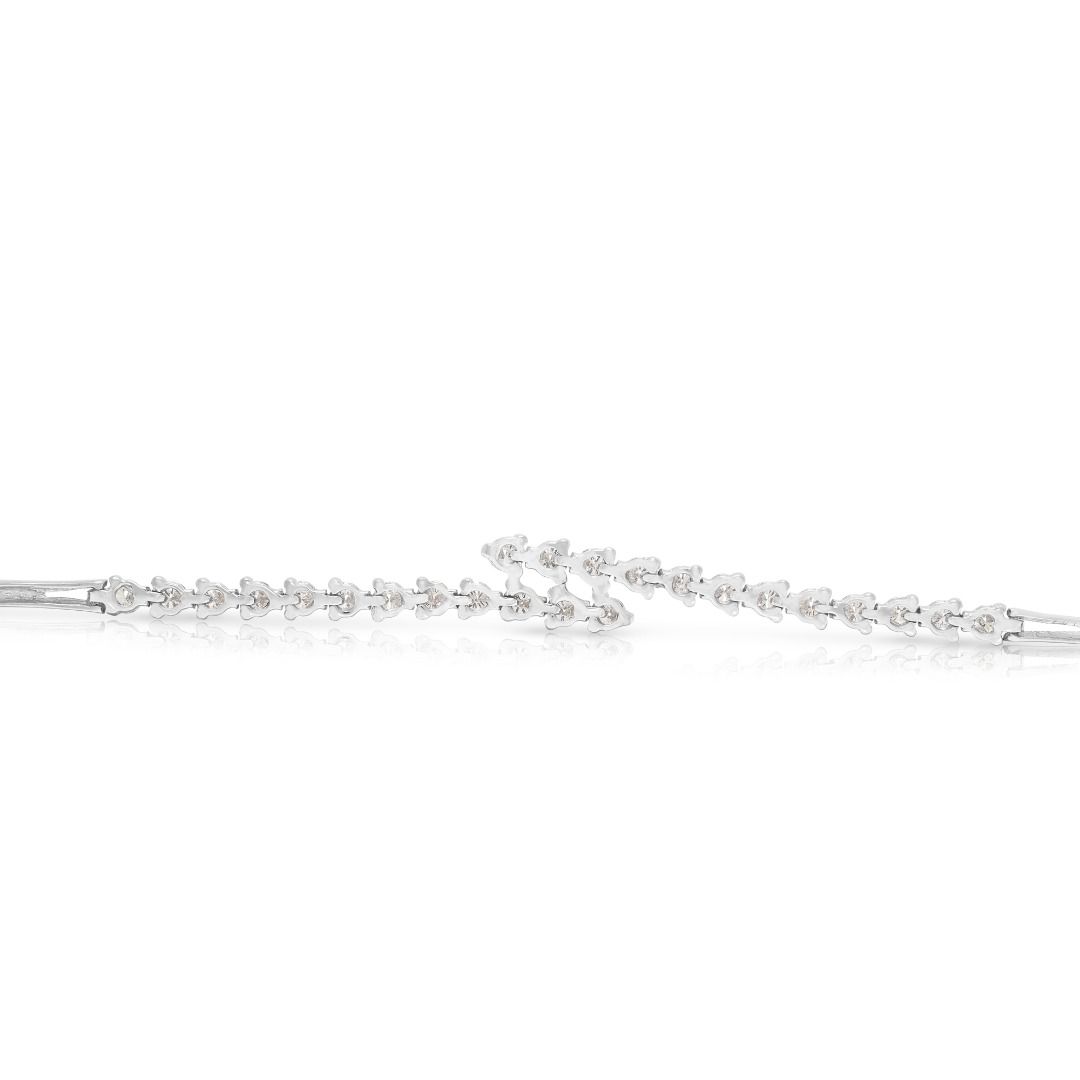 Anmutiges Armband mit 0,72 Karat natürlichen Diamanten im Brillantschliff in 18K Weißgold