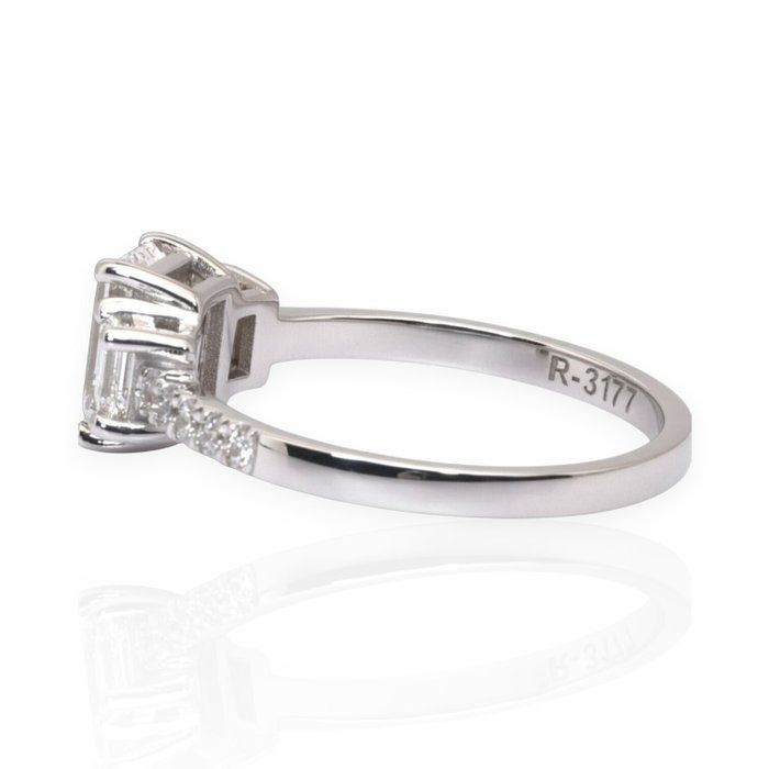IGI & GIA Certified 1.50ct Diamonds 3-Stone Ring in 18k White Gold