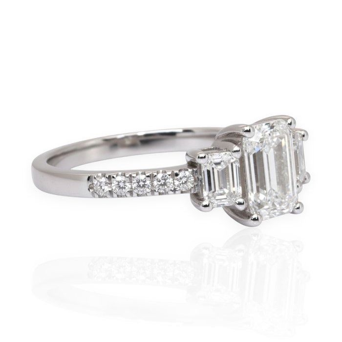 IGI & GIA Certified 1.50ct Diamonds 3-Stone Ring in 18k White Gold