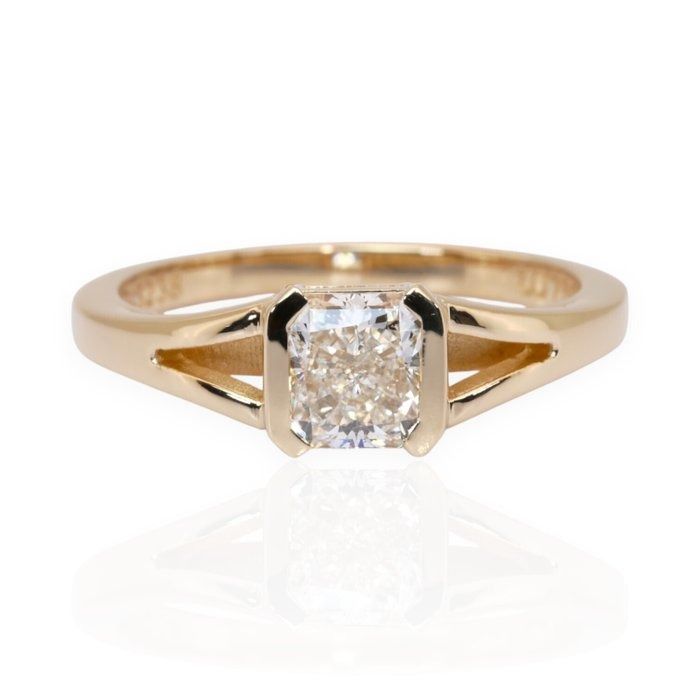 IGI Certified 1.02ct Diamond Solitaire Ring in 18k Yellow Gold