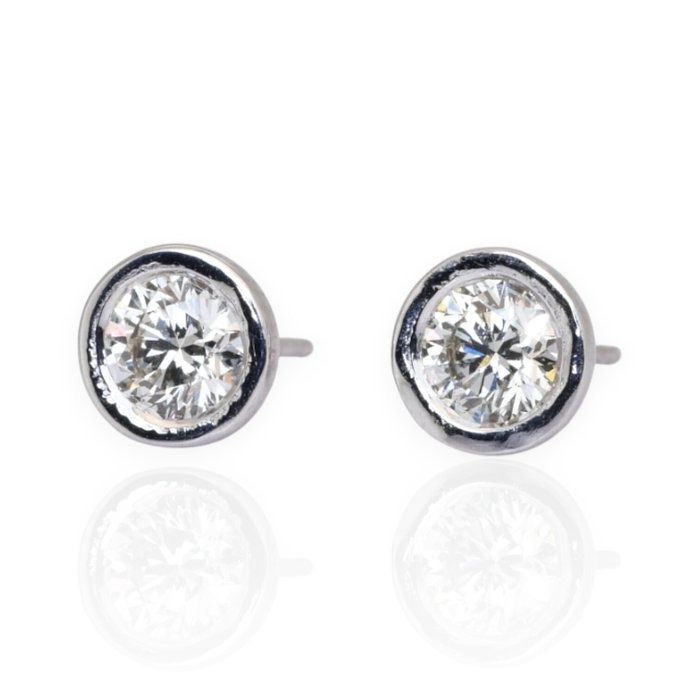 IGI Certified 1.02ct Diamonds Stud Earrings in 18k White Gold