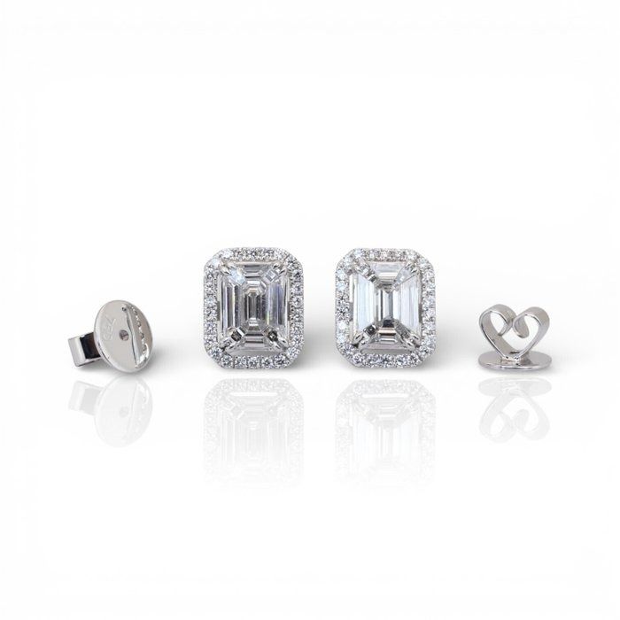 IGI Certified 1.32ct Diamonds Stud Earrings in 18k White Gold