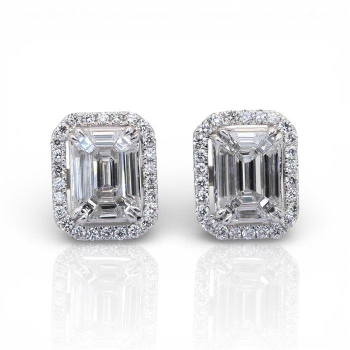 IGI Certified 1.32ct Diamonds Stud Earrings in 18k White Gold