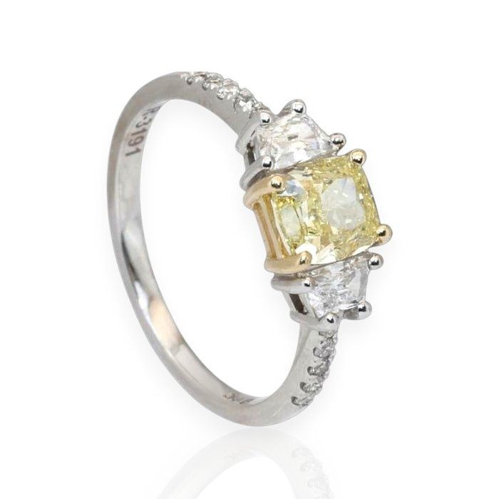 IGI Certified 1.44ct Diamonds Cluster Ring in 18k White & Yellow Gold