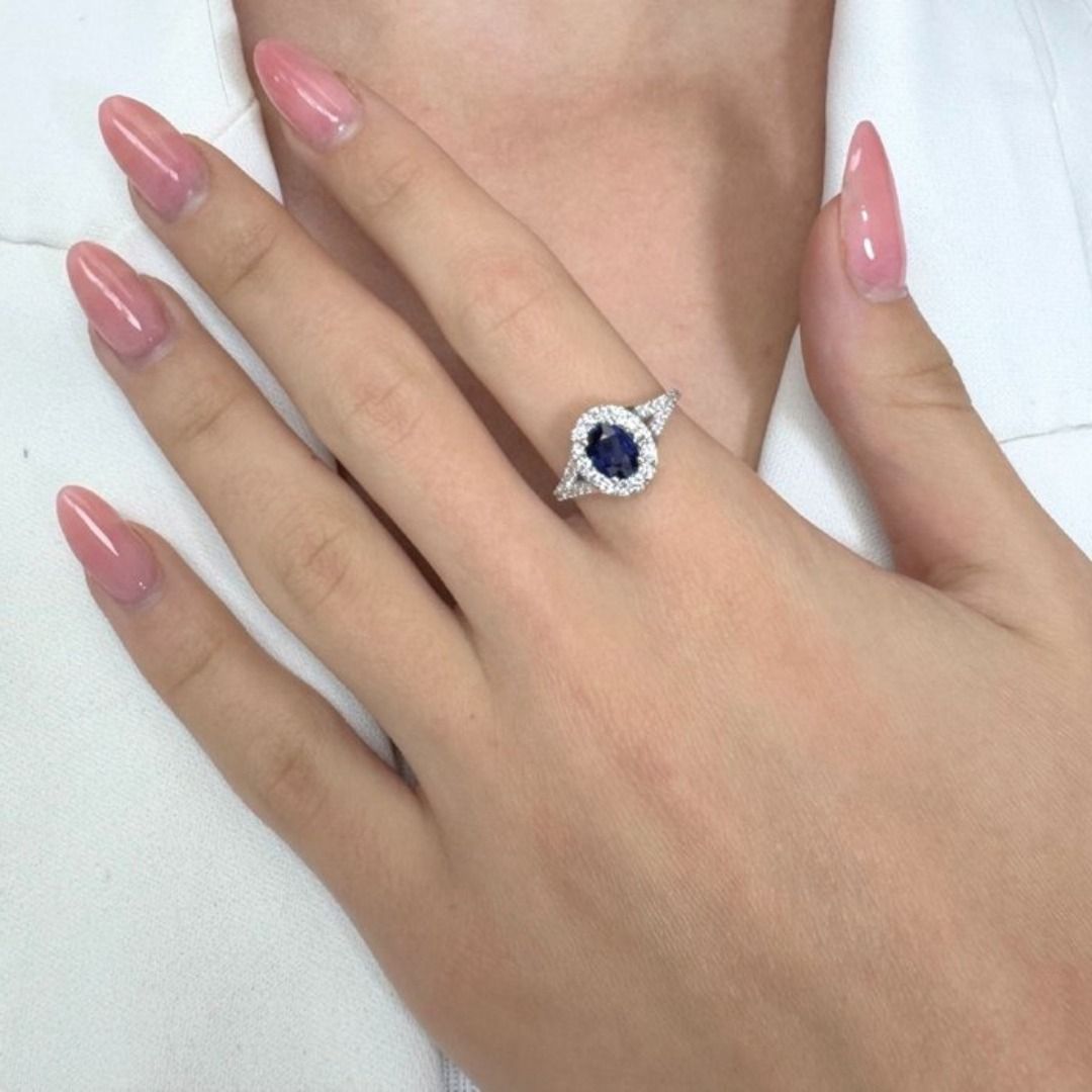 IGI Certified 1.46ct Sapphire and Diamonds Cluster Ring in 18k White Gold