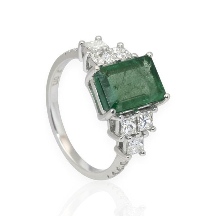 IGI Certified 3.26ct Emerald and Diamonds Cluster Ring in 18k White Gold