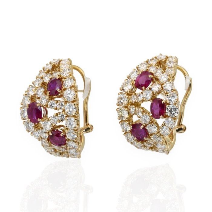 IGI Certified 3.36ct Rubies and Diamonds Earrings in 18k Yellow Gold