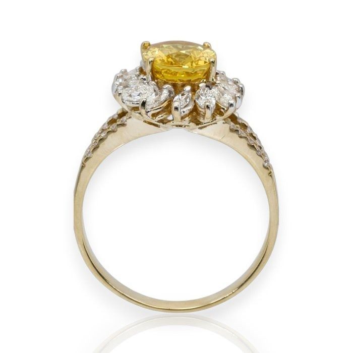 IGI Certified 3.94ct Sapphire and Diamonds Cluster Ring in 18k Yellow Gold