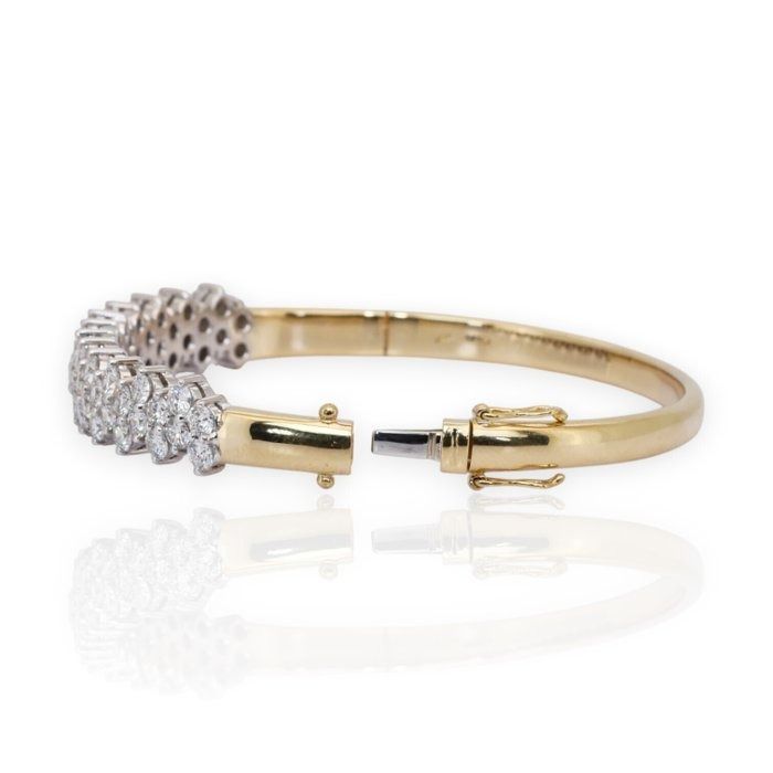 IGI Certified 4.18ct Diamonds Bangle in 18k White & Yellow Gold