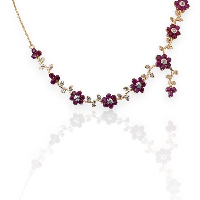 IGI Certified 6.05ct Rubies and Diamonds Drop Necklace in 18k Yellow Gold