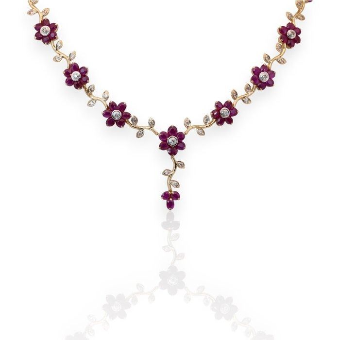 IGI Certified 6.05ct Rubies and Diamonds Drop Necklace in 18k Yellow Gold
