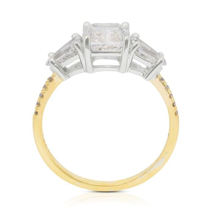 Impeccable 2.16ct Diamonds 3-Stone Ring in 18k Yellow & White Gold - IGI Certified