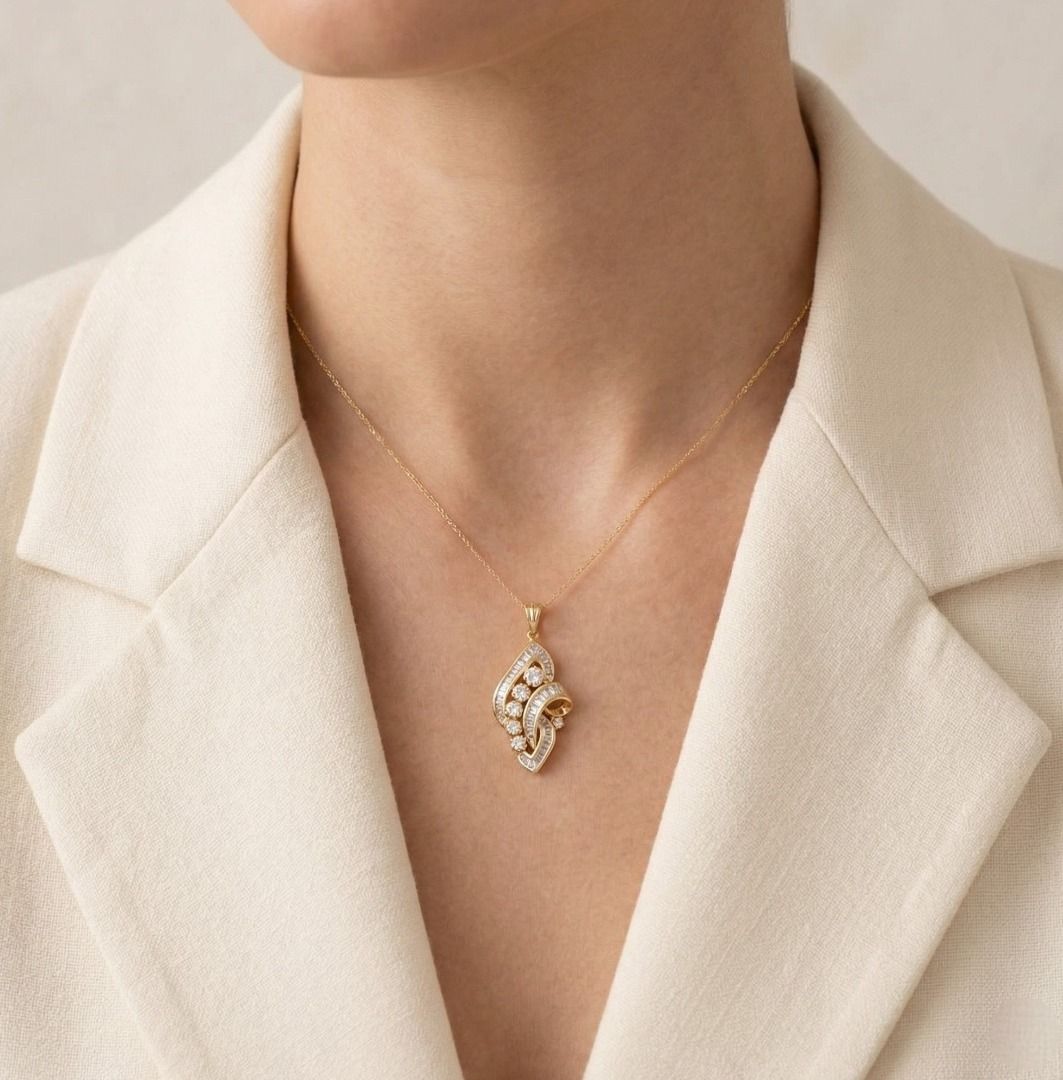 Intricate 0.60ct Diamond Pendant in 20K Yellow Gold