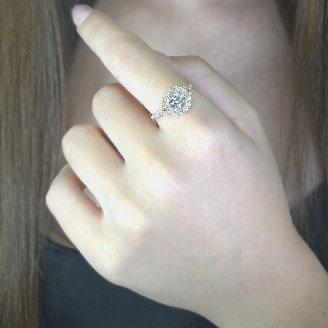 Luminous 1.09ct Diamonds Halo Ring in 18k Rose Gold - IGI Certified