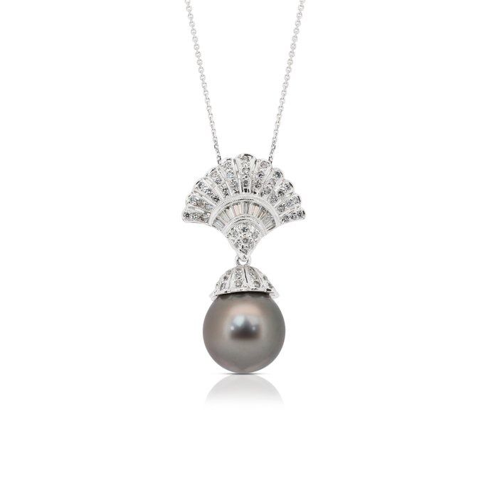 Luminous 13.25ct Tahitian Cultured Pearl and Diamonds Necklace in 18k White Gold - IGI Certified