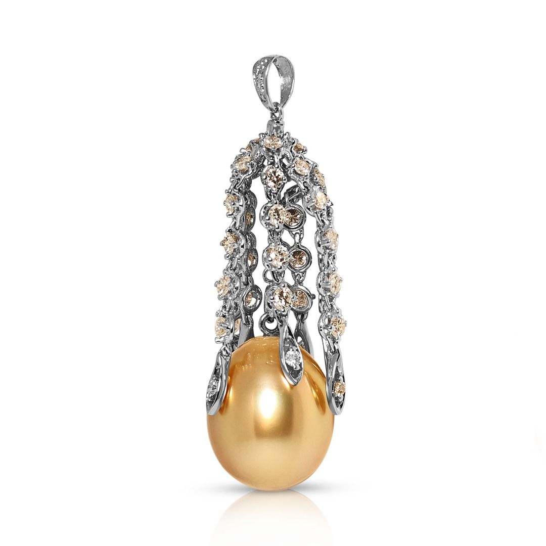 Luminous 2.17ct South Sea Pearl and Diamond Pendant in 18K Two-Toned Gold
