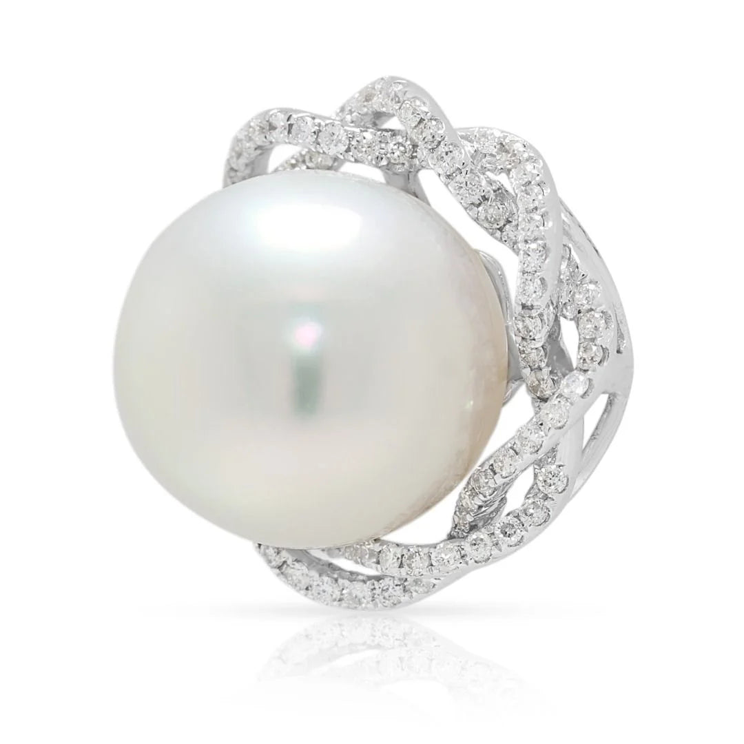 Lustrous 0.40ct Diamond & South Sea Pearl Pendant in 18K White Gold