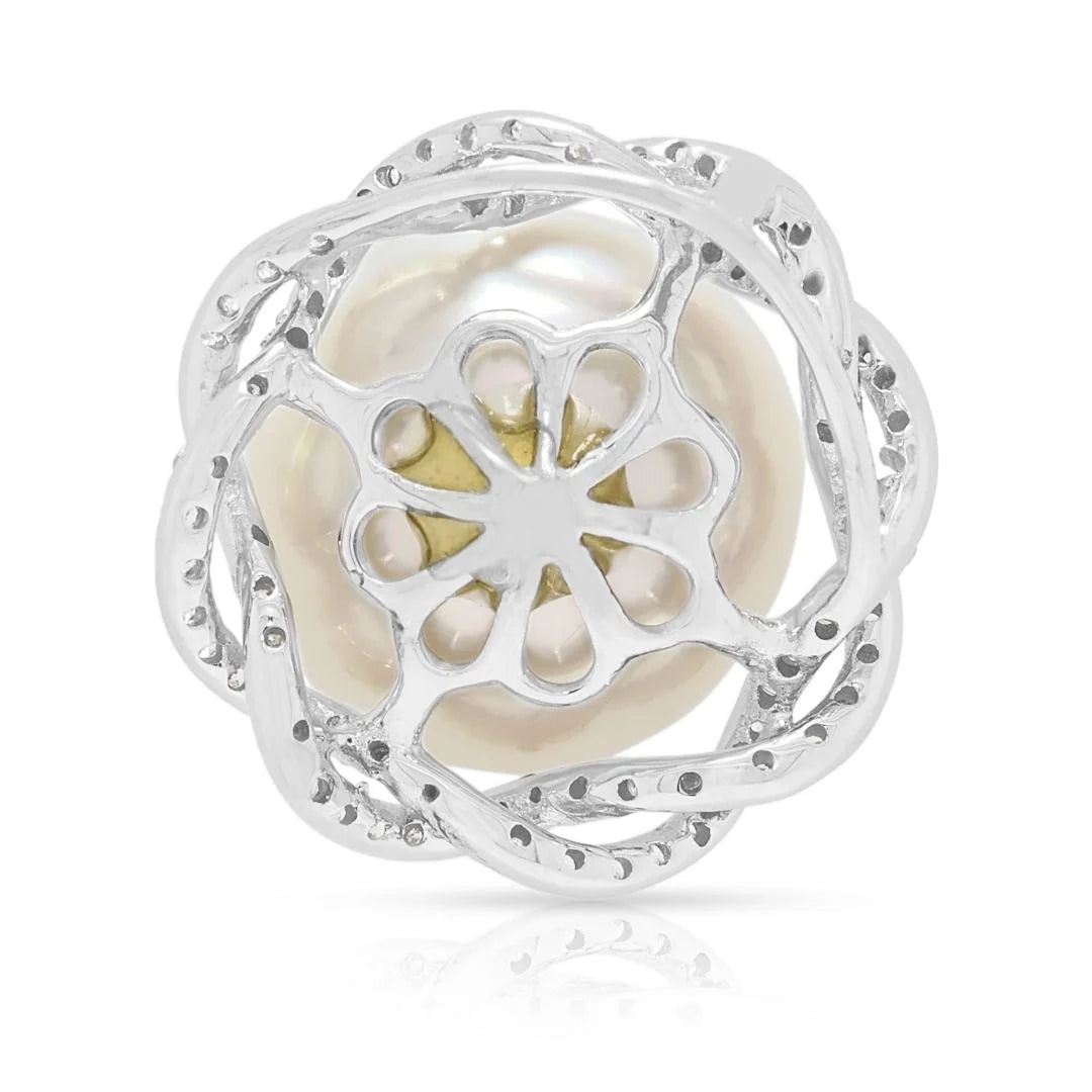 Lustrous 0.40ct Diamond & South Sea Pearl Pendant in 18K White Gold