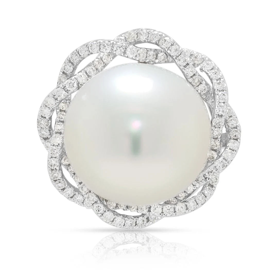 Lustrous 0.40ct Diamond & South Sea Pearl Pendant in 18K White Gold