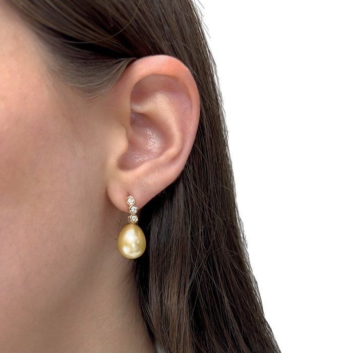 Lustrous 11.48ct Salt Water Pearls and Diamonds Drop Earrings in 18k Yellow Gold - IGI Certified