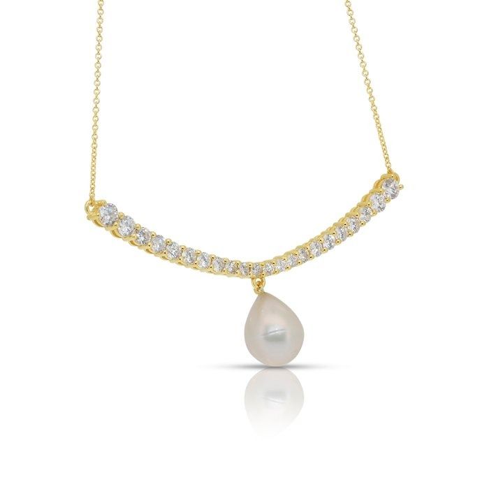 Lustrous 6.15ct Fresh Water Cultured Pearl and Diamonds Necklace in 18k Yellow Gold - IGI Certified