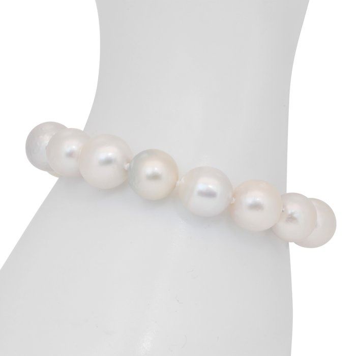 Lustrous 90.00ct Salt Water Cultured Pearls Bracelet in 18k Yellow Gold - IGI Certified