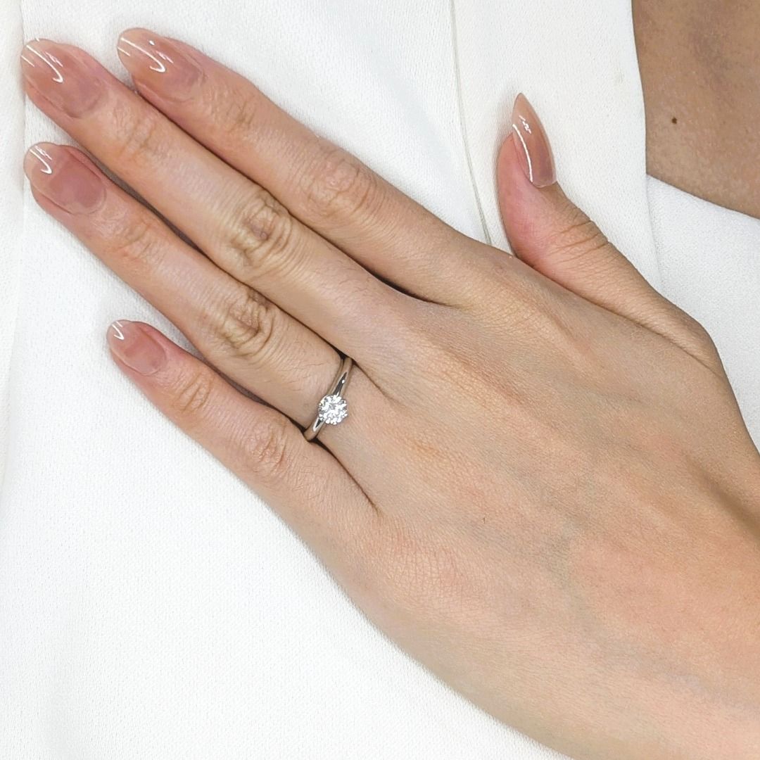 Luxurious 0.52 ct. Round Brilliant Diamonds Ring