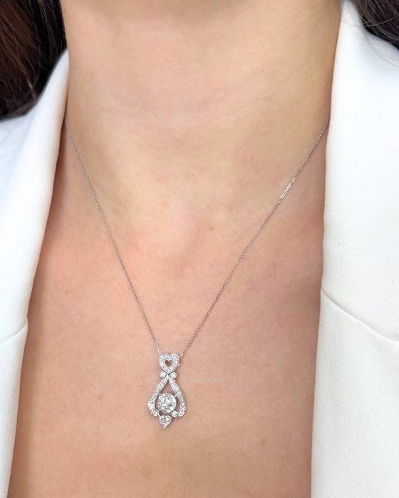 Luxurious 1.23ct Diamonds Necklace with Pendant in 18k White Gold - IGI Certified