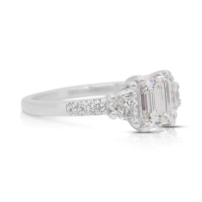 Luxurious 1.54ct Diamonds 3-Stone Ring in 18k White Gold - IGI Certified