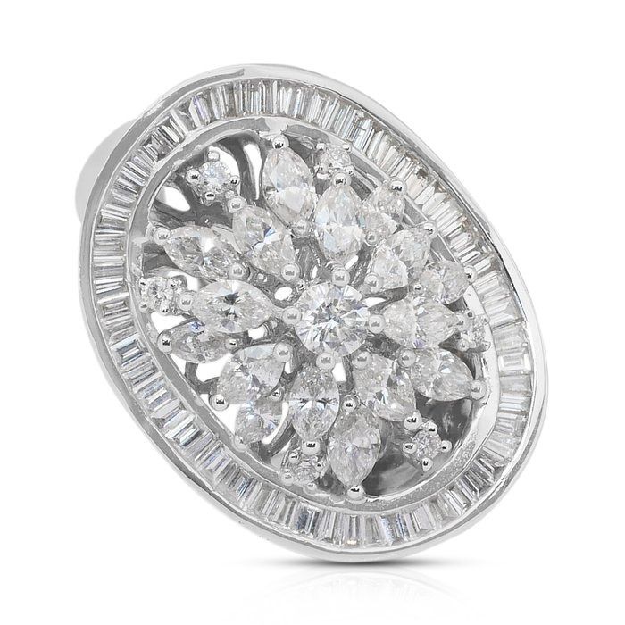 Luxurious 2.46ct Diamonds Cocktail Ring in 18k White Gold - IGI Certified