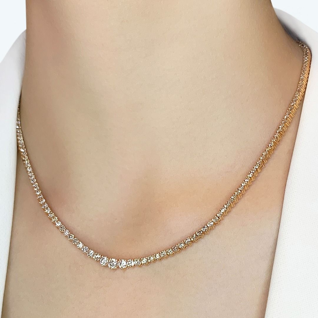 Luxurious 8.37ct. Round Brilliant Collar Diamond Necklace - IGI Certificate