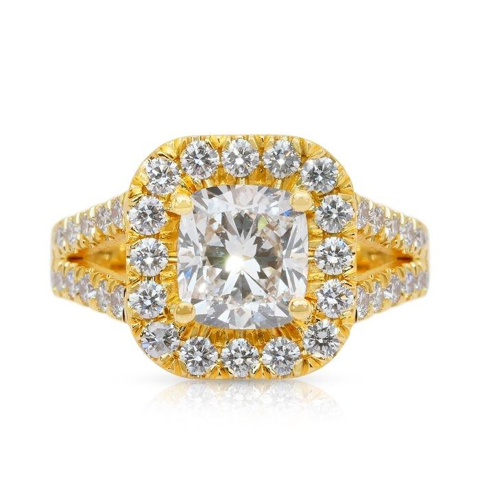 Magnificent 3.03ct Diamonds Cocktail Ring in 18k Yellow Gold - IGI Certified