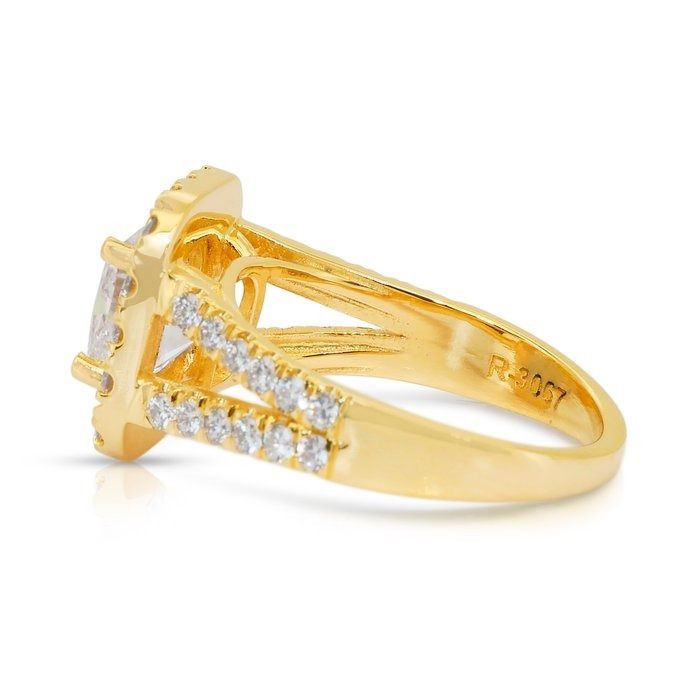 Magnificent 3.03ct Diamonds Cocktail Ring in 18k Yellow Gold - IGI Certified