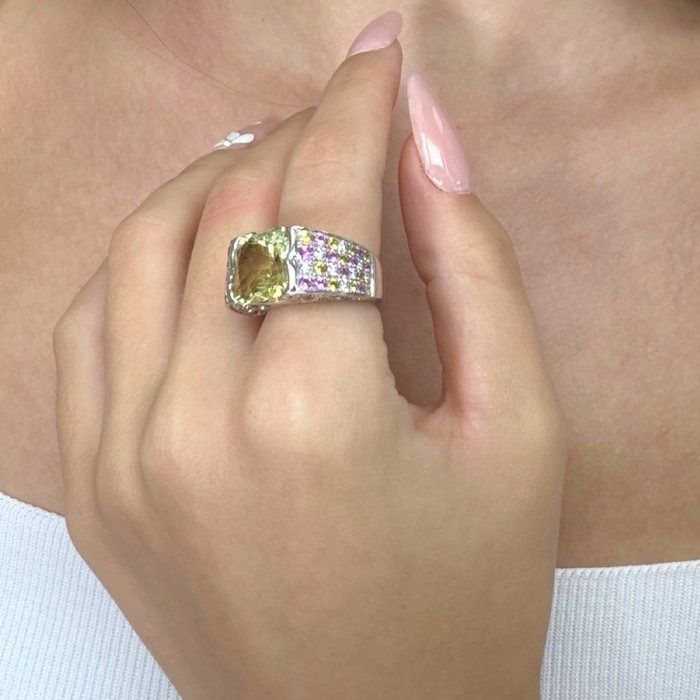 Magnificent 6.60ct Citrine, Sapphires, and Diamonds Cocktail Ring in 18k White Gold - IGI Certified