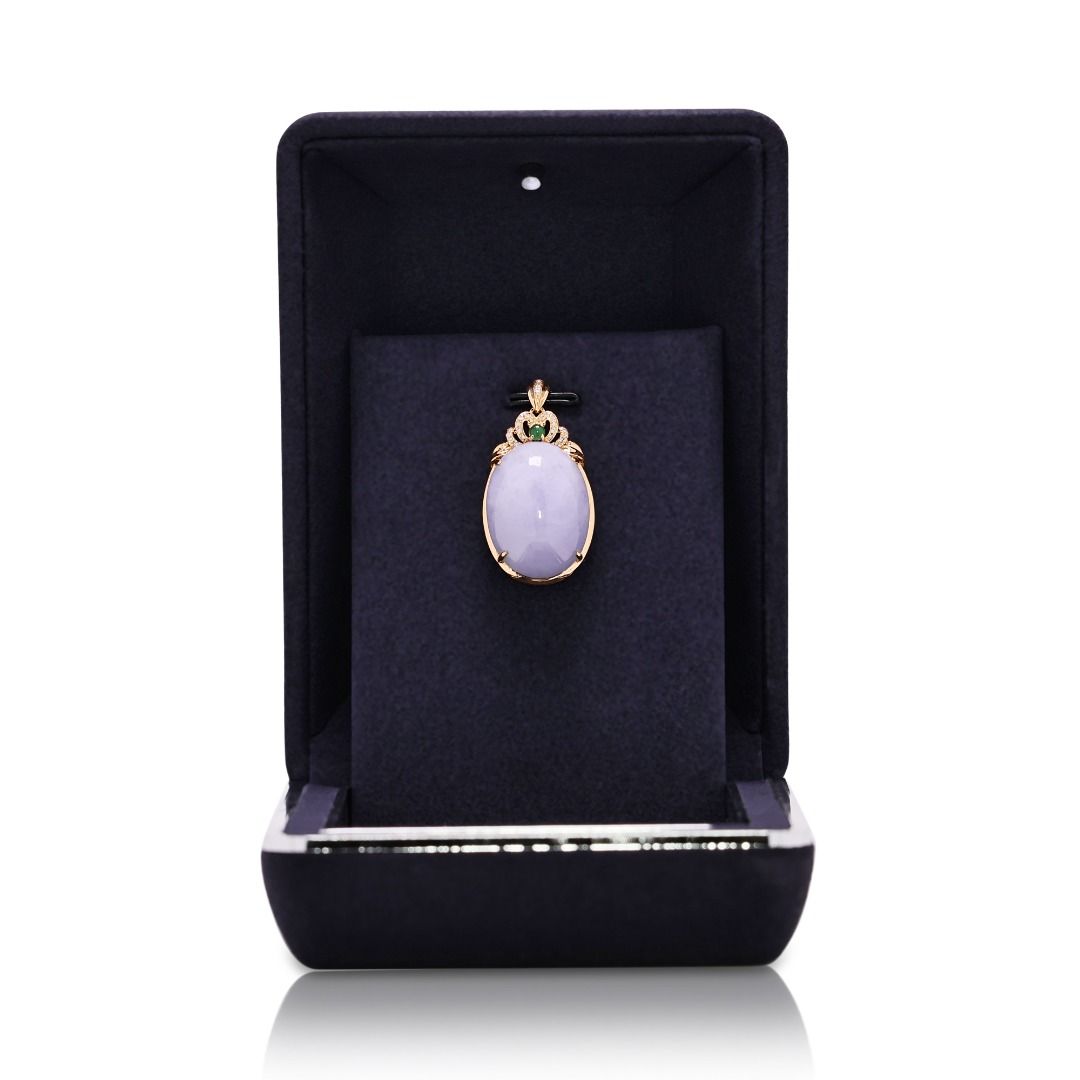Majestic 26.98ct Natural Diamond and Cabochon Purple Jade Statement Pendant in 18k Yellow Gold