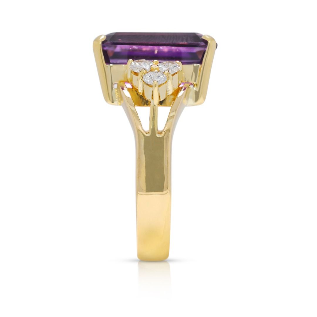 Majestic 7.1ct Amethyst & Natural Diamond Cocktail Ring in 18K Yellow Gold