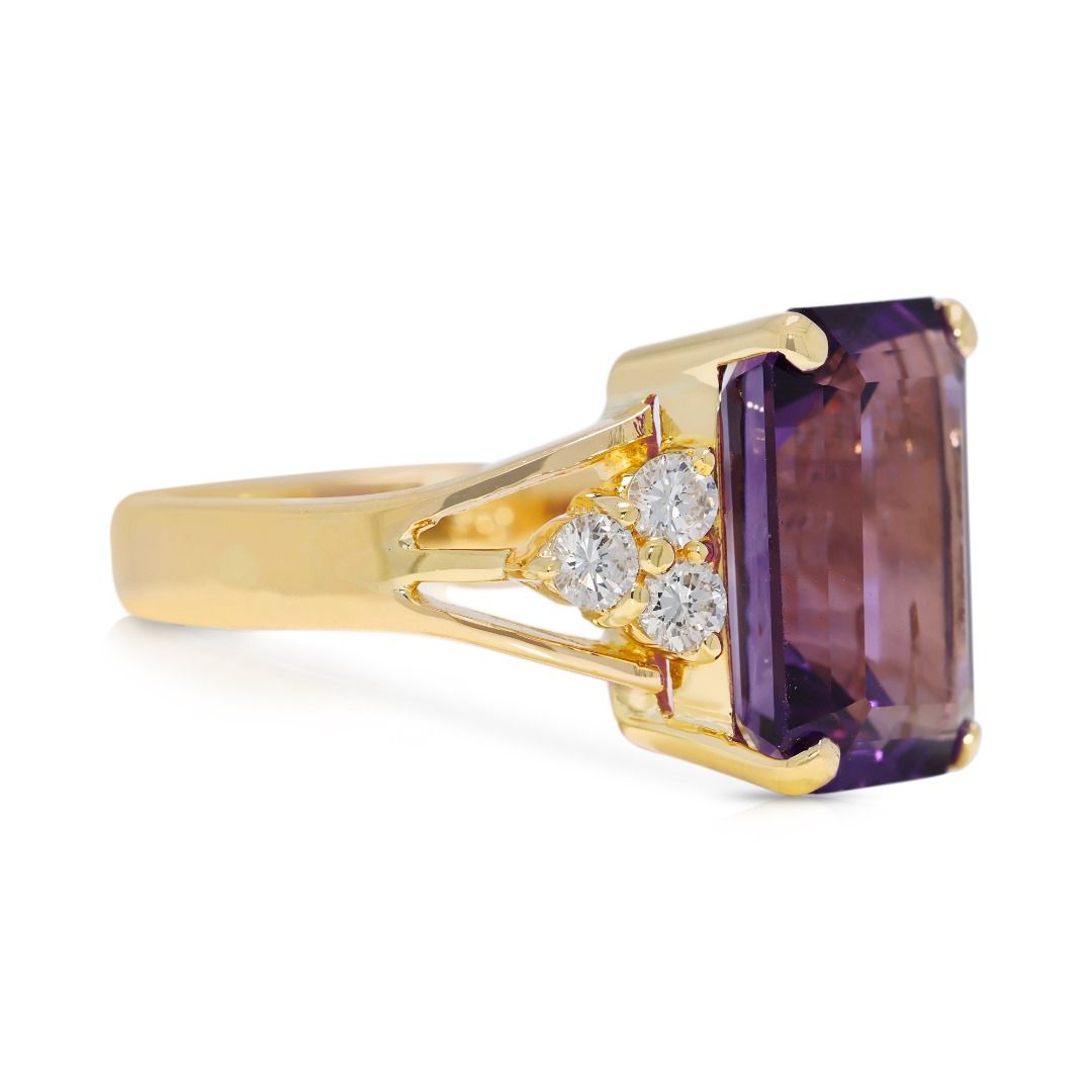 Majestic 7.1ct Amethyst & Natural Diamond Cocktail Ring in 18K Yellow Gold