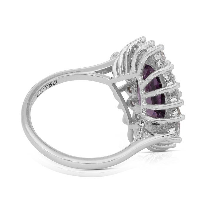 Mesmerizing 6.49ct Garnet and Diamonds Cocktail Ring in 18k White Gold - GIA Certified
