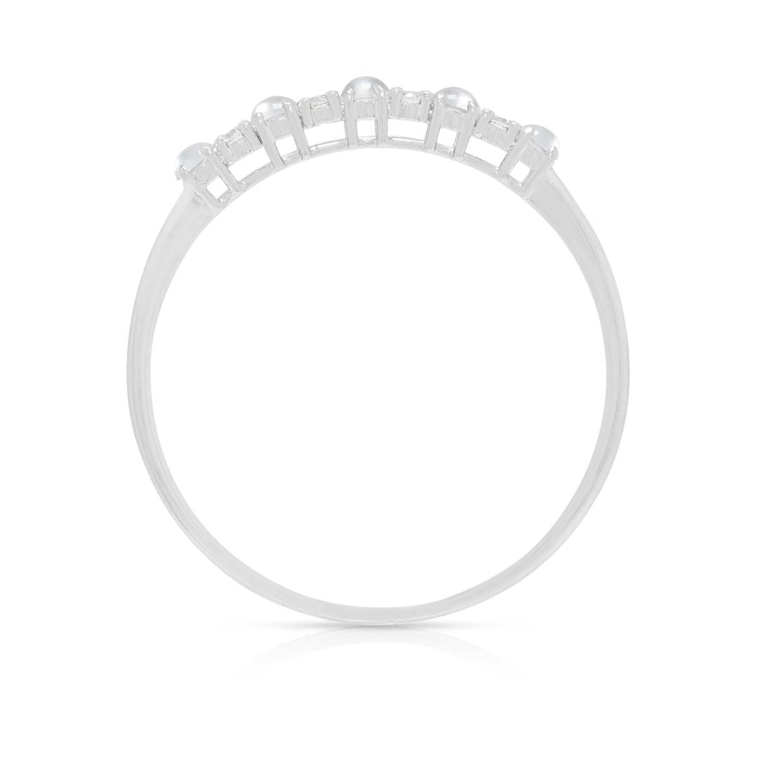 Minimalistischer 2 mm Bandring aus eisiger Jade und 0,04 Karat Diamant in 18K Weißgold