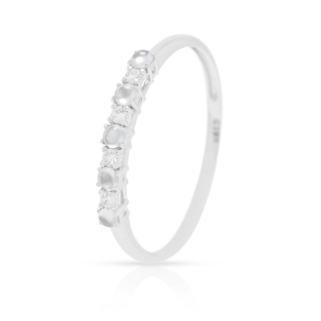 Minimalistischer 2 mm Bandring aus eisiger Jade und 0,04 Karat Diamant in 18K Weißgold