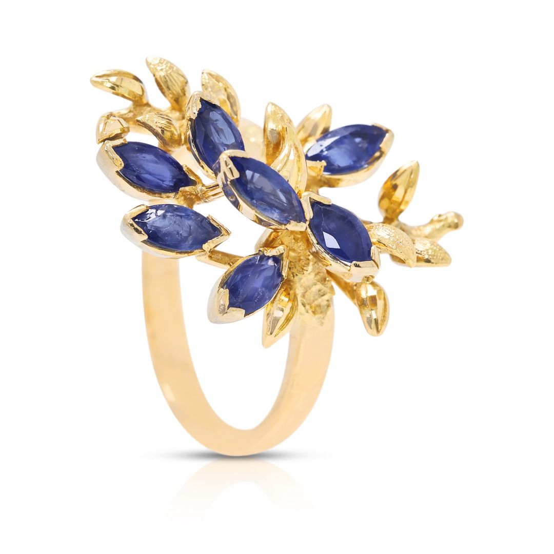 Nature-Inspired 0.56ct Sapphire Ring in 14K Yellow Gold