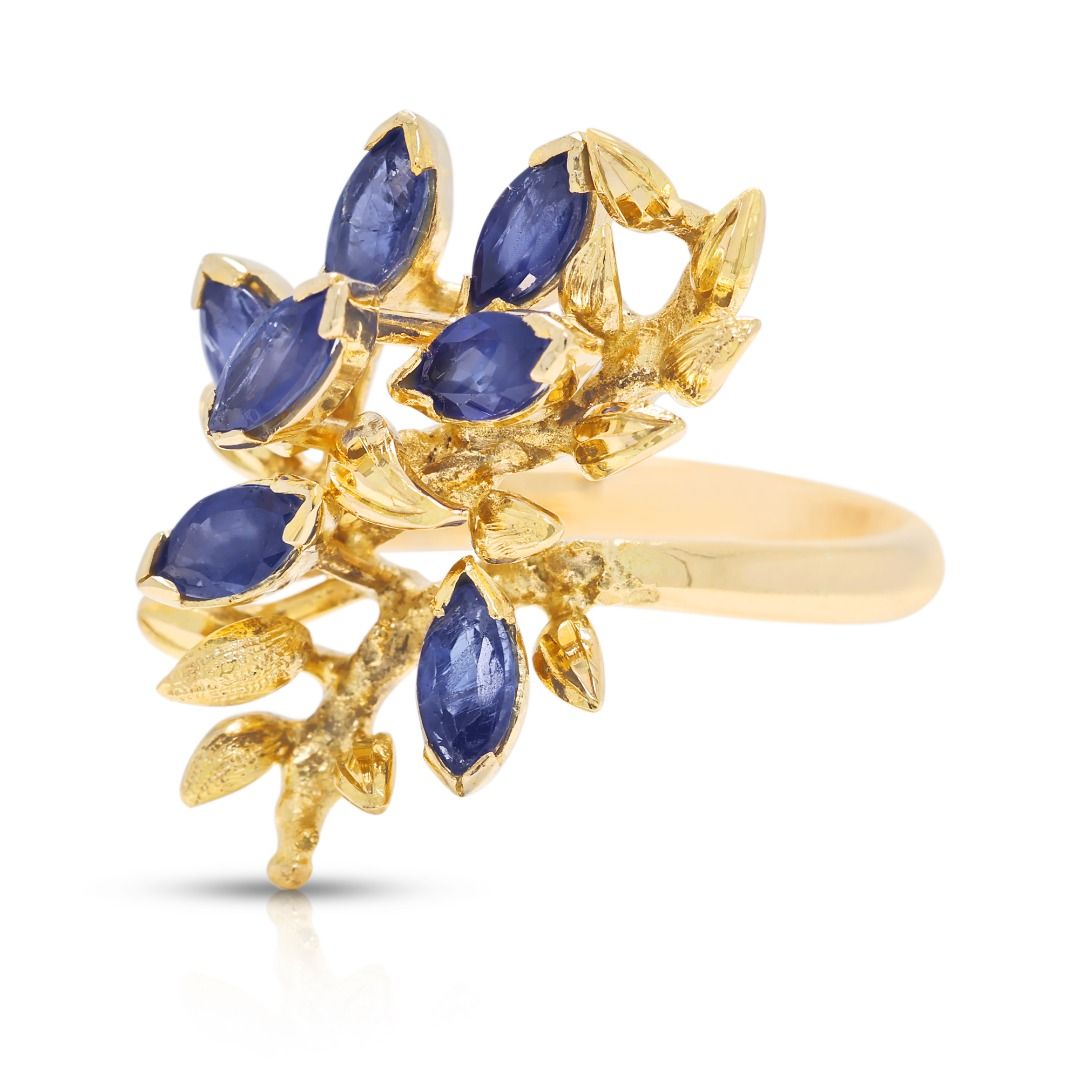 Nature-Inspired 0.56ct Sapphire Ring in 14K Yellow Gold