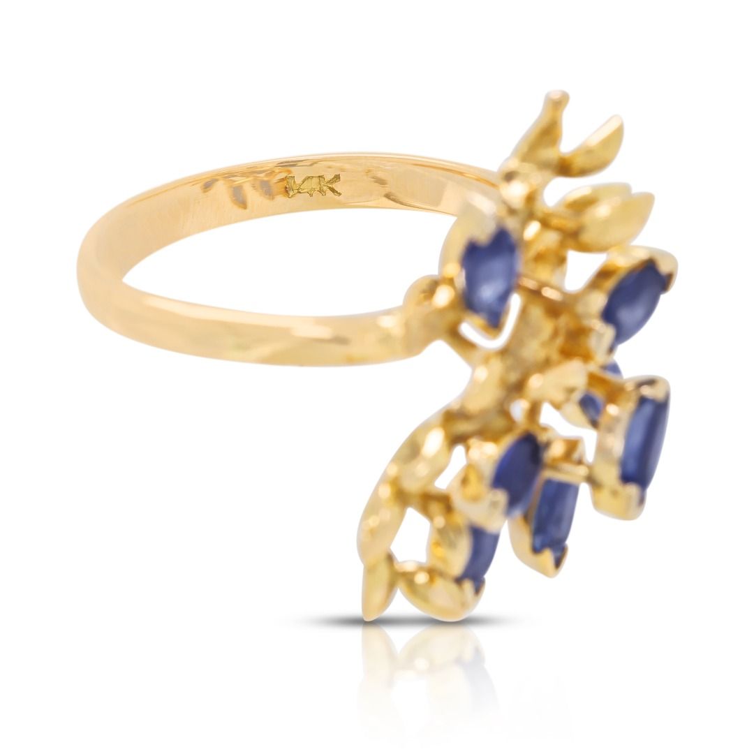 Nature-Inspired 0.56ct Sapphire Ring in 14K Yellow Gold