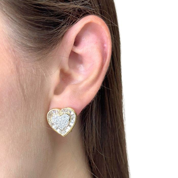 Precious 2.37ct Diamonds Heart-Shaped Earrings in 18k Yellow & White Gold - IGI Certified