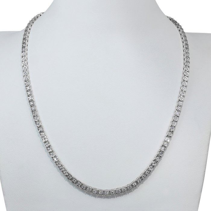 Radiant 2.43ct Diamonds Necklace in 9k White Gold - IGI Certified
