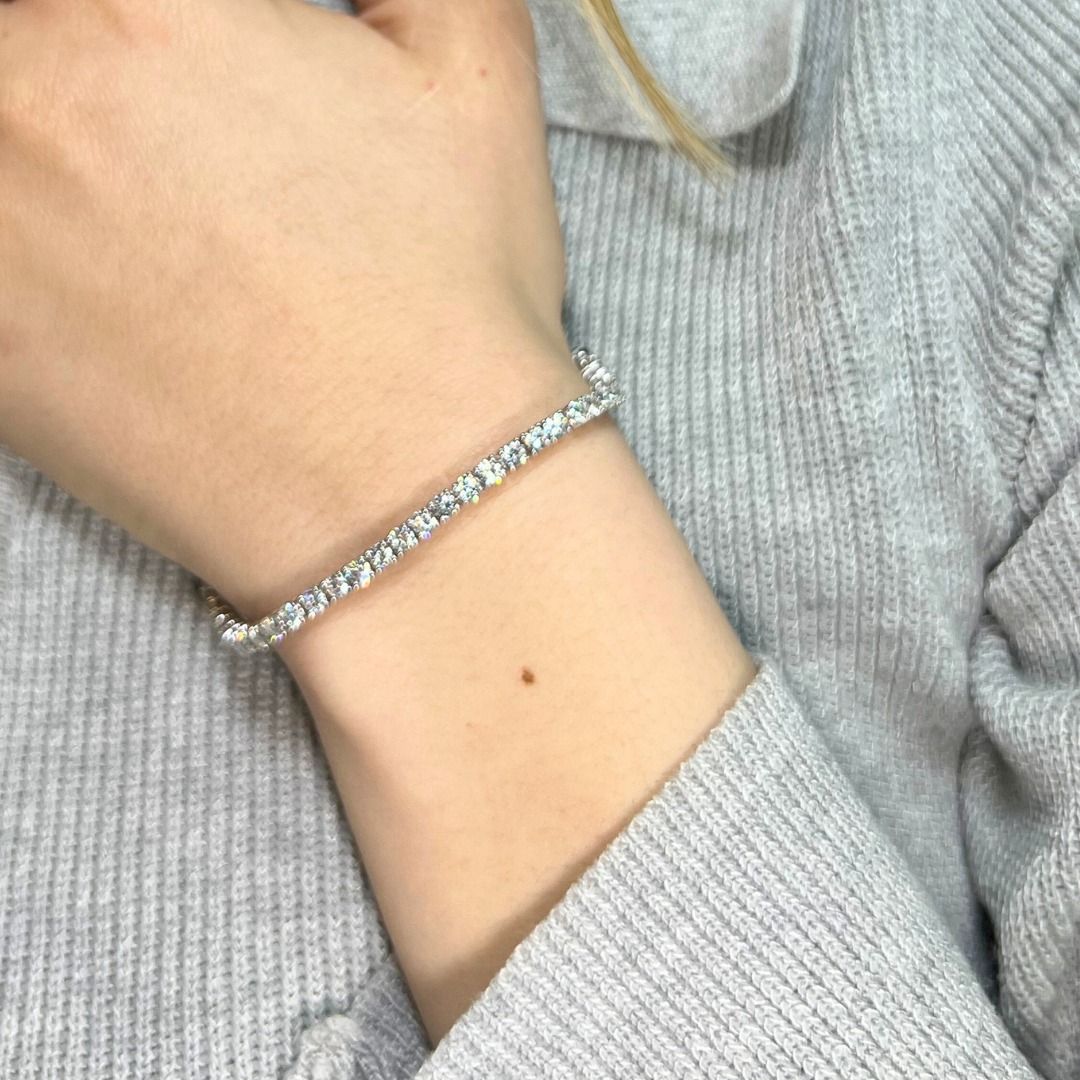 Radiant 5 carat and 32 points Natural Diamond Tennis Bracelet in 14K White Gold with IGI