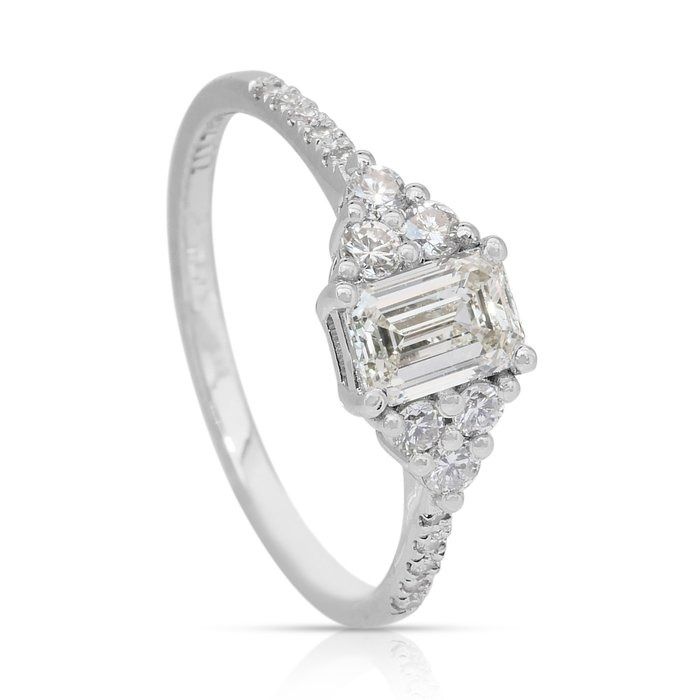 Refined 1.21ct Diamonds Cluster Ring in 18k White Gold - IGI Certified