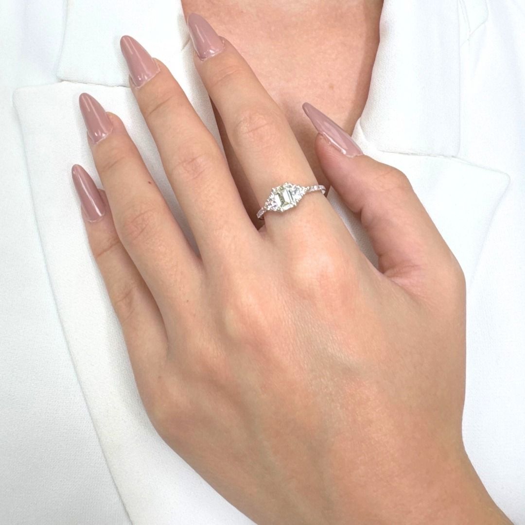 Refined 1.21ct Diamonds Cluster Ring in 18k White Gold - IGI Certified